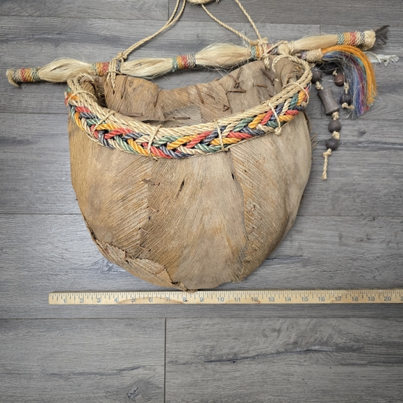 Native American Handmade Primitive Natural Palm Husk Leaf Fiber Wall Basket
